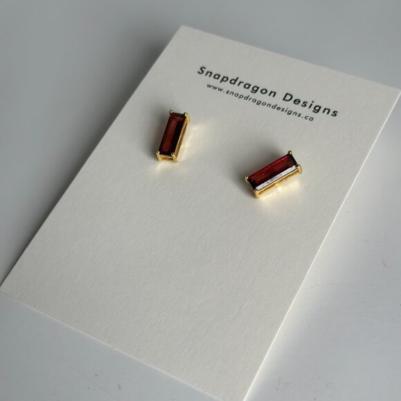Gold Bar Stud Earrings with Brown Gemstone - Picture 4 of 7